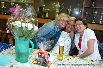 Bruni's Geburtstagsfeier im Club